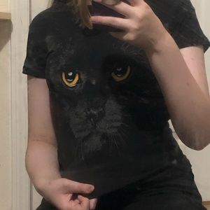 Black cat tee